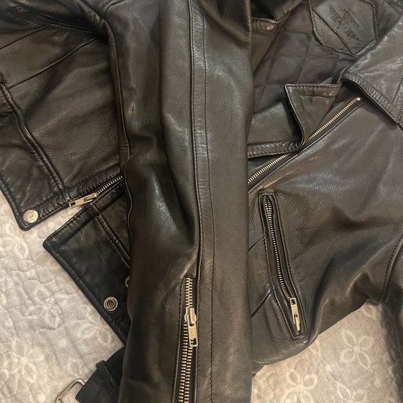 Vintage Leather Jacket - Picture 2 of 6